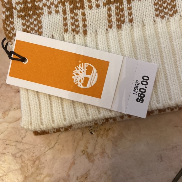 Buffalo plaid, Timberland scarf - Picture 3 of 4